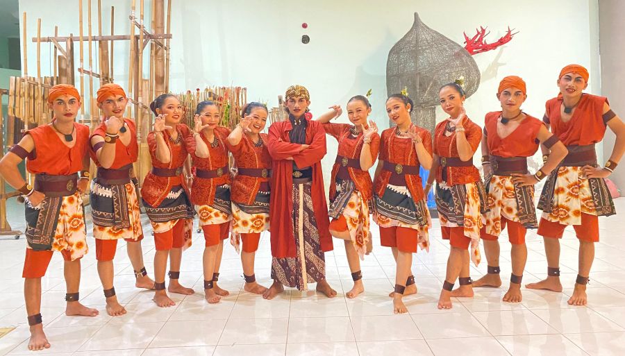 SENDRATARI KALURAHAN KULWARU MERIAHKAN GELAR POTENSI KALURAHAN BUDAYA DI TAMAN BUDAYA KULON PROGO